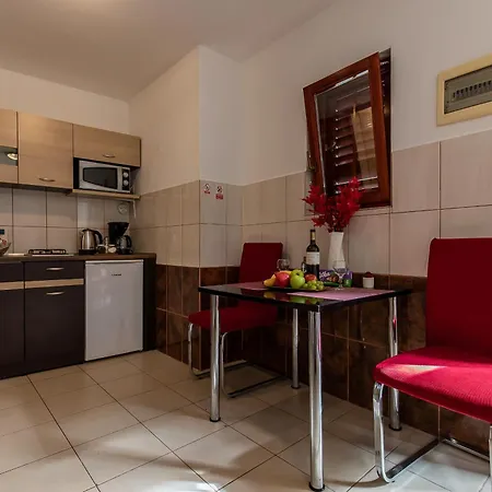 Jemi Apartment *